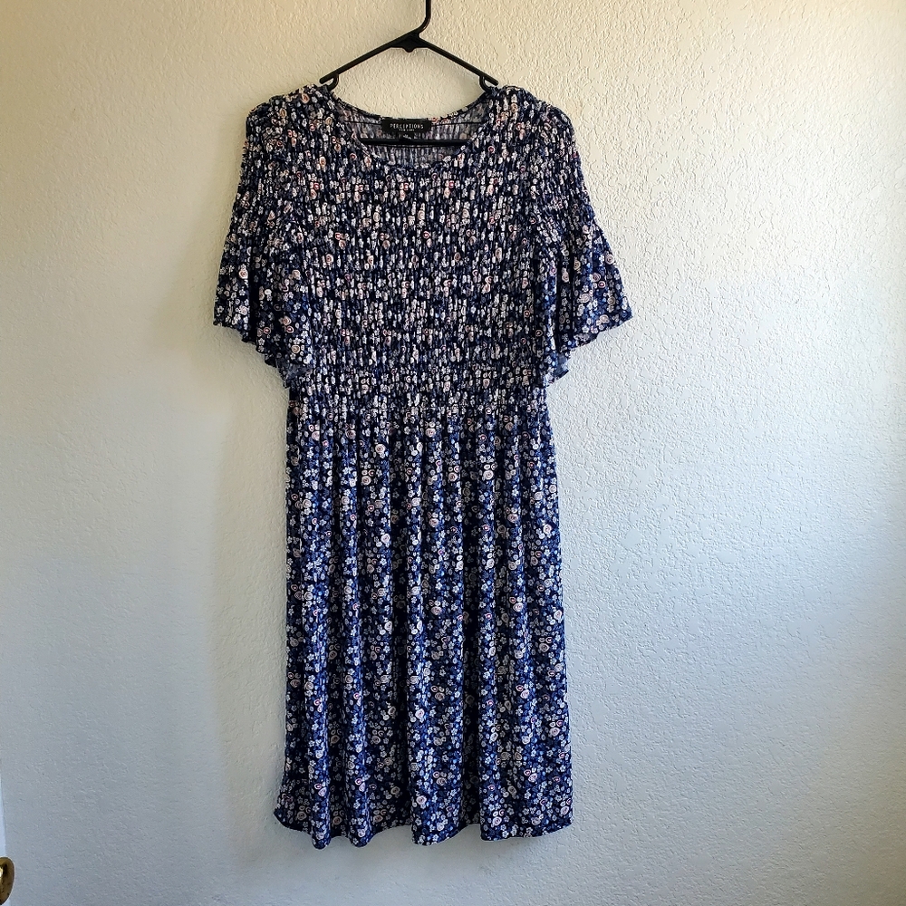 Perceptions New York M Navy Blue Dixie Floral Smocked Dress 90's Y2K Church
